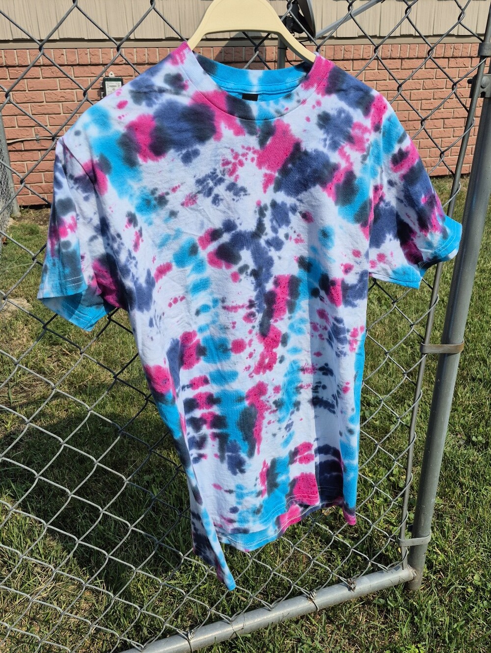 Unisex Medium Tie-Dye Shirt